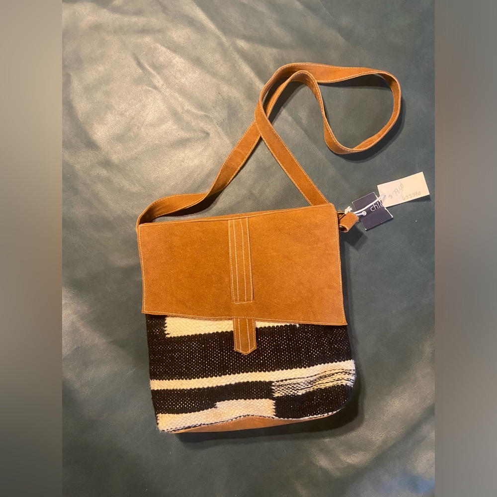 Western Style Handbag - Picture 2 of 16